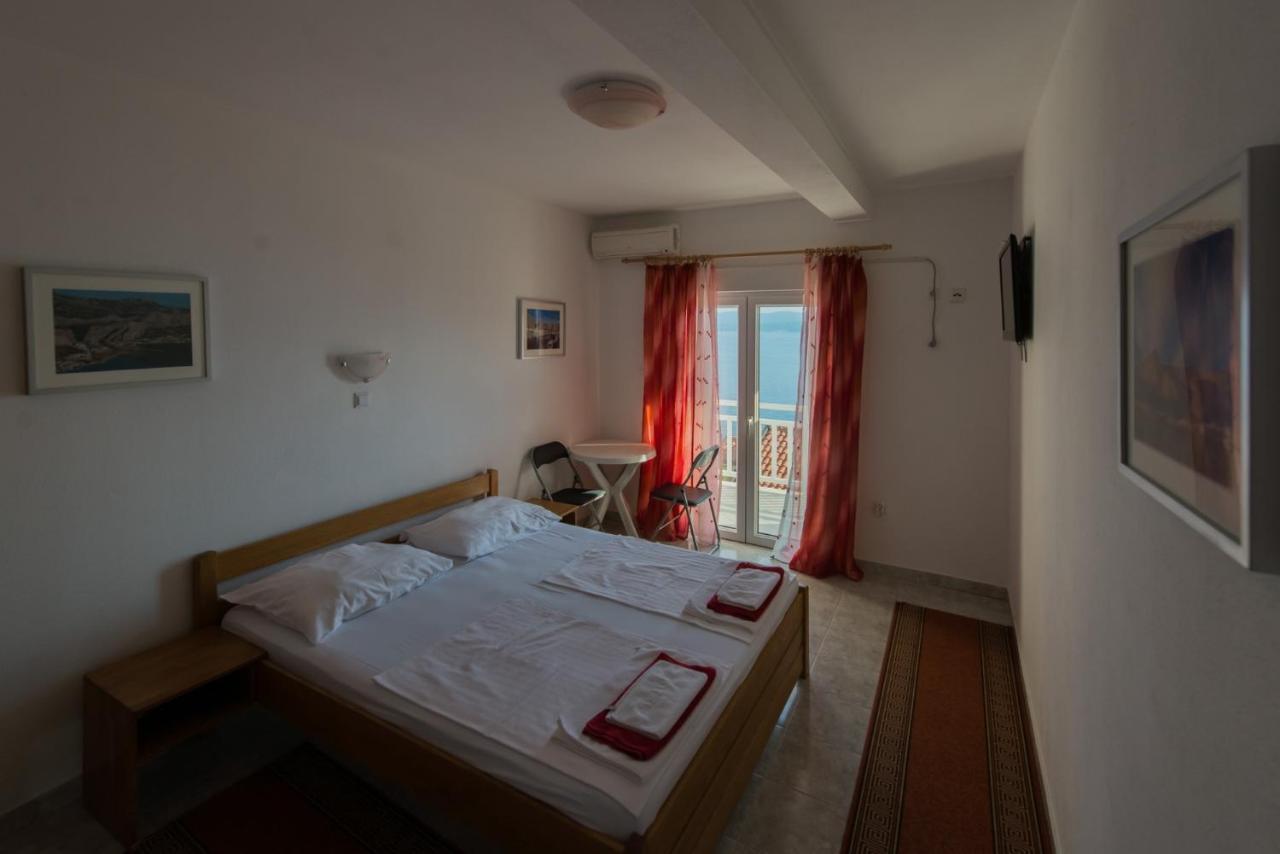 Villa Katarina أوميس المظهر الخارجي الصورة